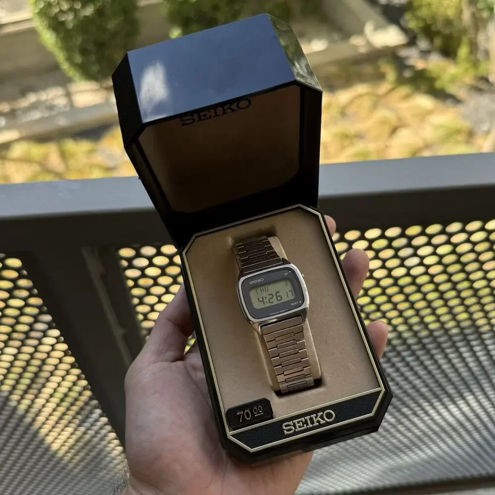 RARE Vintage Seiko F051-5029 Digital LCD Stainless Steel Men’s Watch 32mm w/ BOX